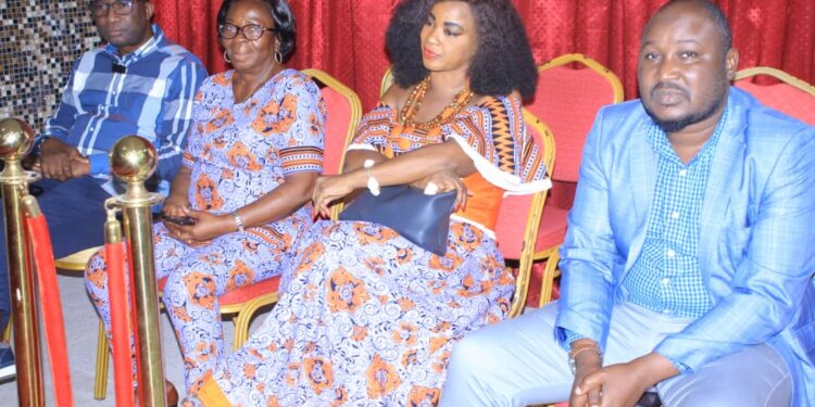 Révision de la Liste Électorale : Les photos de la rencontre du ministre Danho Paulin par ailleurs superviseur Rhdp  avec les forces vives de la commune d’Attecoubé