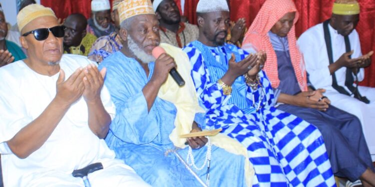 Révision de la Liste Électorale : Les photos de la rencontre du ministre Danho Paulin par ailleurs superviseur Rhdp  avec les forces vives de la commune d’Attecoubé