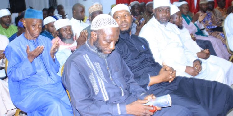 Révision de la Liste Électorale : Les photos de la rencontre du ministre Danho Paulin par ailleurs superviseur Rhdp  avec les forces vives de la commune d’Attecoubé