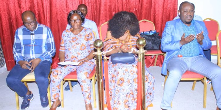 Révision de la Liste Électorale : Les photos de la rencontre du ministre Danho Paulin par ailleurs superviseur Rhdp  avec les forces vives de la commune d’Attecoubé