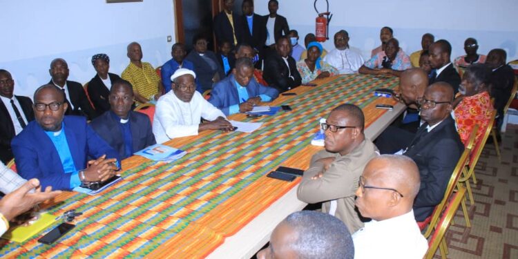 Révision de la Liste Électorale : Les photos de la rencontre du ministre Danho Paulin par ailleurs superviseur Rhdp  avec les forces vives de la commune d’Attecoubé