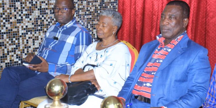 Révision de la Liste Électorale : Les photos de la rencontre du ministre Danho Paulin par ailleurs superviseur Rhdp  avec les forces vives de la commune d’Attecoubé