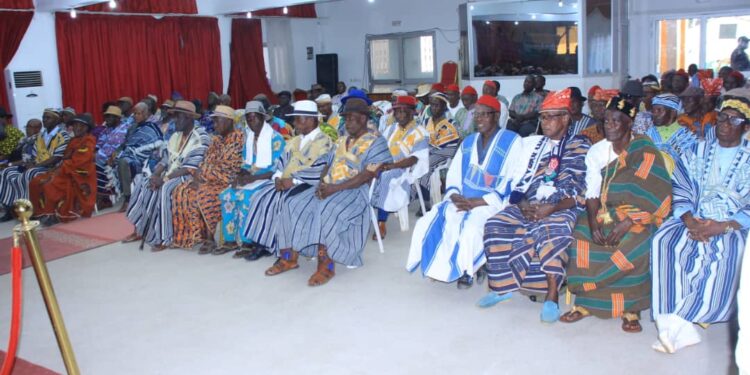 Révision de la Liste Électorale : Les photos de la rencontre du ministre Danho Paulin par ailleurs superviseur Rhdp  avec les forces vives de la commune d’Attecoubé