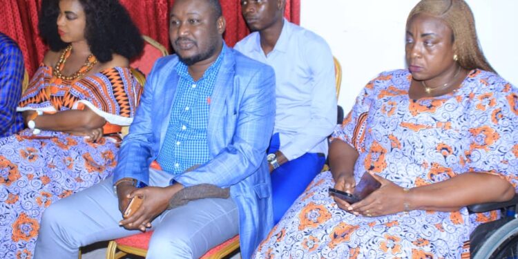 Révision de la Liste Électorale : Les photos de la rencontre du ministre Danho Paulin par ailleurs superviseur Rhdp  avec les forces vives de la commune d’Attecoubé