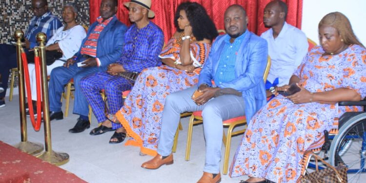 Révision de la Liste Électorale : Les photos de la rencontre du ministre Danho Paulin par ailleurs superviseur Rhdp  avec les forces vives de la commune d’Attecoubé