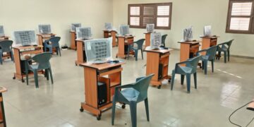 Guinteguela: Le DG du portefeuille de l&rsquo;État offre une salle multimédia au collège moderne 