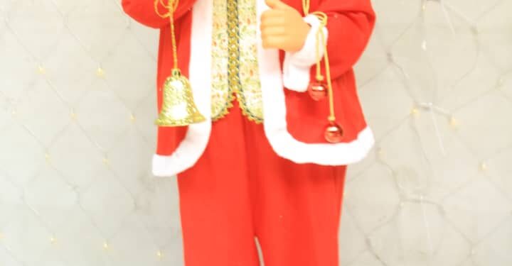 Arbre de Noël 2022: le ministre « Père Noël » Claude Danho Paulin gâte les enfants d’Attecoubé