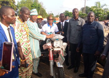 Toumodi : le projet un entrepreneur un tricycle lancé