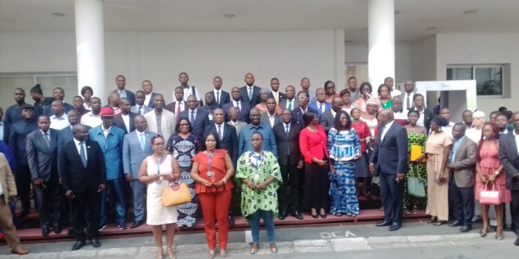 Côte d&rsquo;Ivoire : L’ONG Overcome Women vainqueur du Prix National des Droits de l’Homme 2022