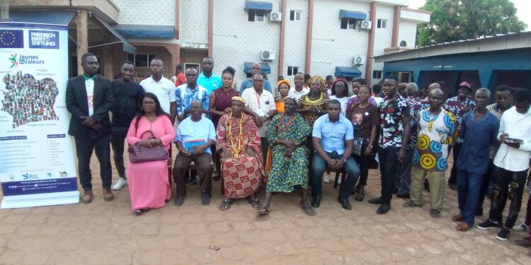 Tiébissou : les populations sensibilisées au dialogue communautaire pour la paix.