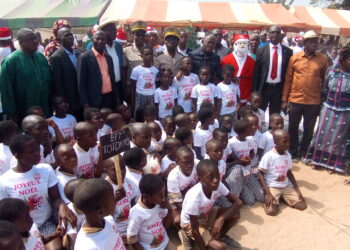 Tiébissou : Arbre de noël à Assabonou pour l’excellence à l’école