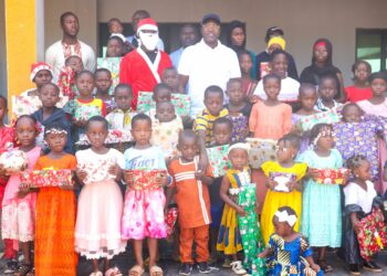 Touba/Noël: Doumbia Adama « gâte » les enfants des agents de la Mairie