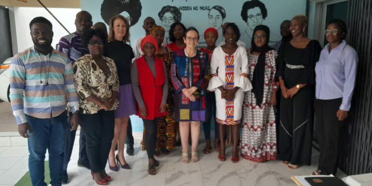 Entrepreneuriat et technologie : Une experte israélienne partage son expérience à Abidjan