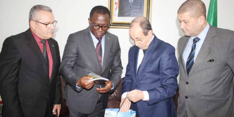 Chan Algérie 2023/ Le ministre des sports Claude Danho Paulin conduit une délégation du 13 janvier au 04 février, en Algérie