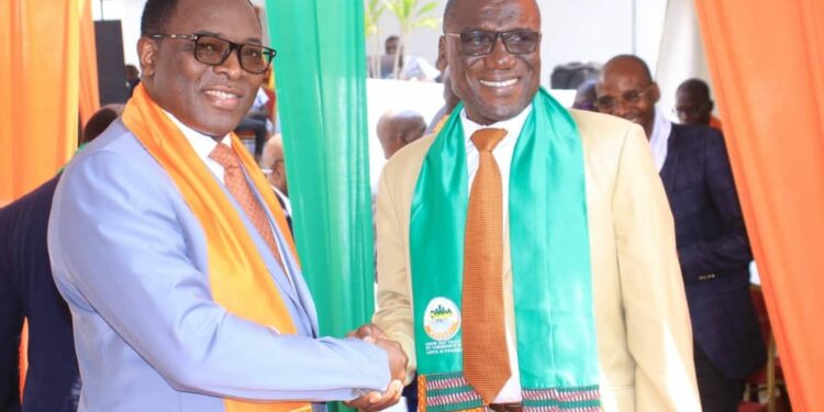 Vœux des maires au ministre Danho Paulin Claude, président du bureau exécutif de l’UVICOCI le 26 janvier au siège de leur union.