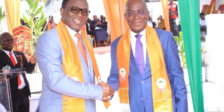 Vœux des maires au ministre Danho Paulin Claude, président du bureau exécutif de l’UVICOCI le 26 janvier au siège de leur union.