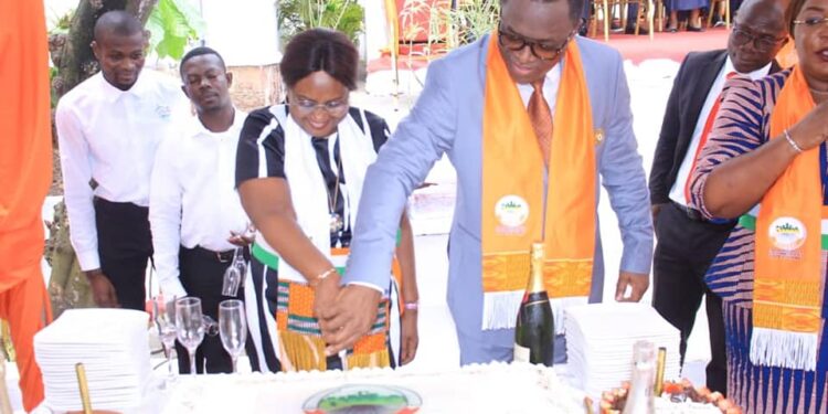 Vœux des maires au ministre Danho Paulin Claude, président du bureau exécutif de l’UVICOCI le 26 janvier au siège de leur union.