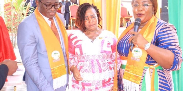 Vœux des maires au ministre Danho Paulin Claude, président du bureau exécutif de l’UVICOCI le 26 janvier au siège de leur union.