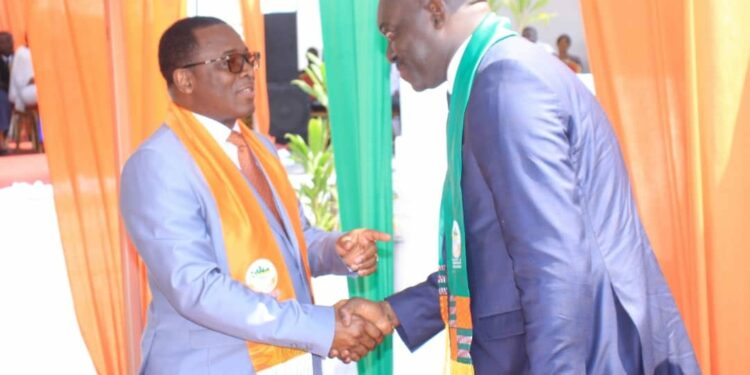 Vœux des maires au ministre Danho Paulin Claude, président du bureau exécutif de l’UVICOCI le 26 janvier au siège de leur union.