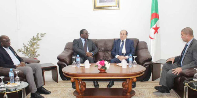 Chan Algérie 2023/ Le ministre des sports Claude Danho Paulin conduit une délégation du 13 janvier au 04 février, en Algérie