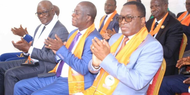 Vœux des maires au ministre Danho Paulin Claude, président du bureau exécutif de l’UVICOCI le 26 janvier au siège de leur union.