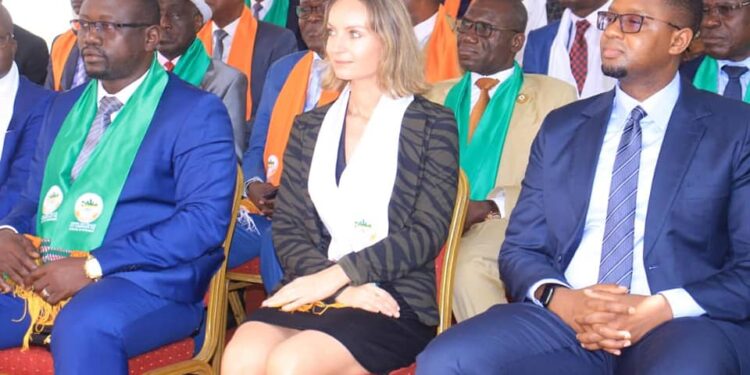 Vœux des maires au ministre Danho Paulin Claude, président du bureau exécutif de l’UVICOCI le 26 janvier au siège de leur union.