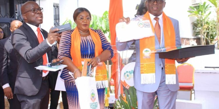 Vœux des maires au ministre Danho Paulin Claude, président du bureau exécutif de l’UVICOCI le 26 janvier au siège de leur union.