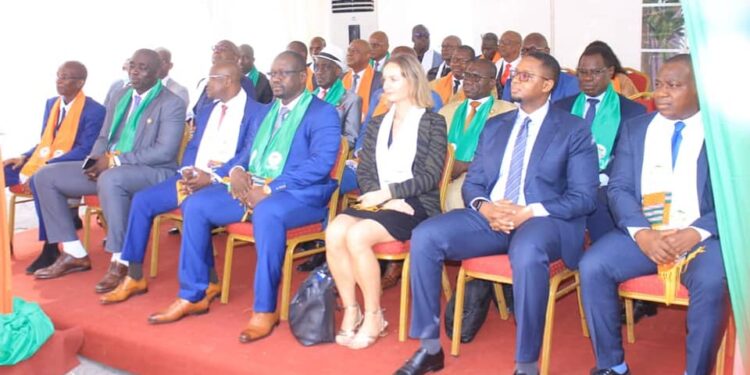 Vœux des maires au ministre Danho Paulin Claude, président du bureau exécutif de l’UVICOCI le 26 janvier au siège de leur union.