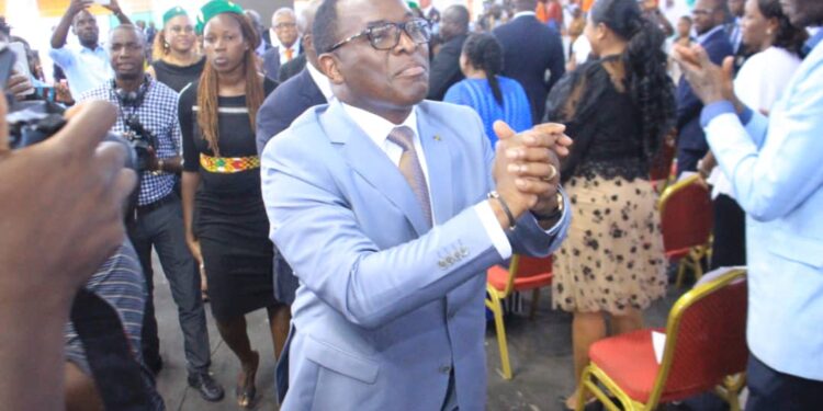 Rentrée Fédérale et journée du mérite sportif, le ministre des sports Danho Paulin Claude, honore le monde sportif, le 26 janvier au palais à Abidjan.