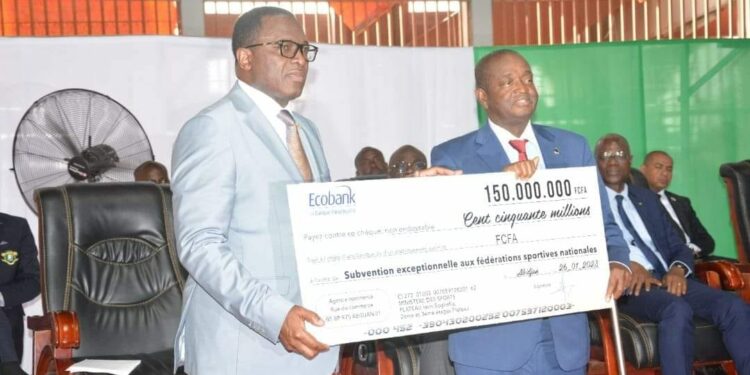 Rentrée Fédérale et journée du mérite sportif, le ministre des sports Danho Paulin Claude, honore le monde sportif, le 26 janvier au palais à Abidjan.