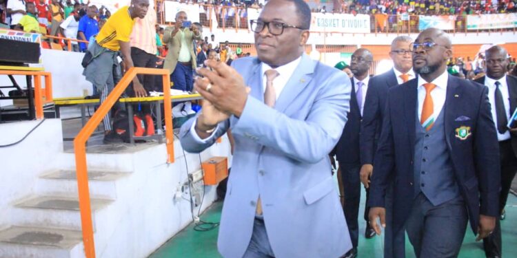 Rentrée Fédérale et journée du mérite sportif, le ministre des sports Danho Paulin Claude, honore le monde sportif, le 26 janvier au palais à Abidjan.