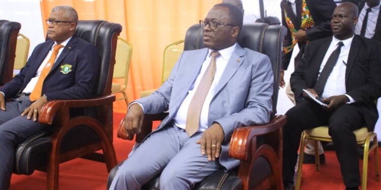 Rentrée Fédérale et journée du mérite sportif, le ministre des sports Danho Paulin Claude, honore le monde sportif, le 26 janvier au palais à Abidjan.