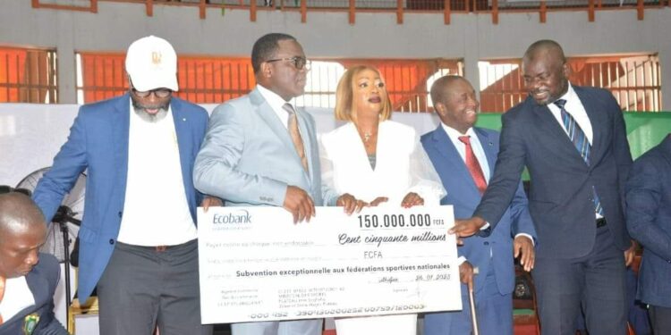 Rentrée Fédérale et journée du mérite sportif, le ministre des sports Danho Paulin Claude, honore le monde sportif, le 26 janvier au palais à Abidjan.