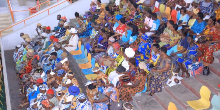 Rentrée Fédérale et journée du mérite sportif, le ministre des sports Danho Paulin Claude, honore le monde sportif, le 26 janvier au palais à Abidjan.