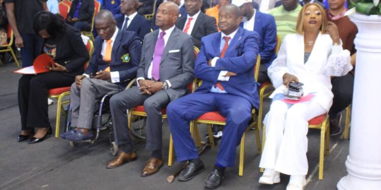 Rentrée Fédérale et journée du mérite sportif, le ministre des sports Danho Paulin Claude, honore le monde sportif, le 26 janvier au palais à Abidjan.