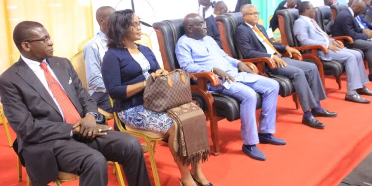 Rentrée Fédérale et journée du mérite sportif, le ministre des sports Danho Paulin Claude, honore le monde sportif, le 26 janvier au palais à Abidjan.