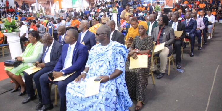 Rentrée Fédérale et journée du mérite sportif, le ministre des sports Danho Paulin Claude, honore le monde sportif, le 26 janvier au palais à Abidjan.