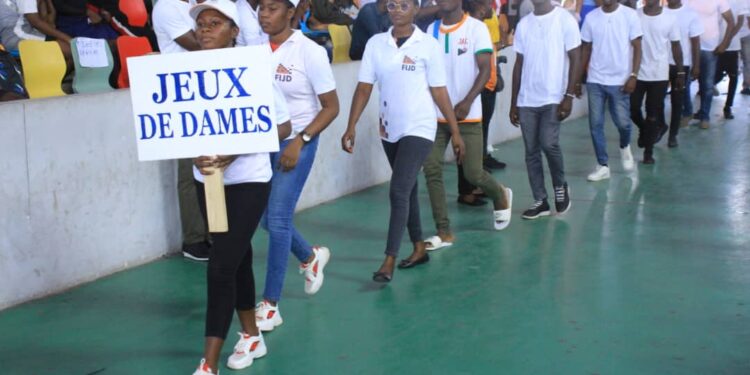 Rentrée Fédérale et journée du mérite sportif, le ministre des sports Danho Paulin Claude, honore le monde sportif, le 26 janvier au palais à Abidjan.