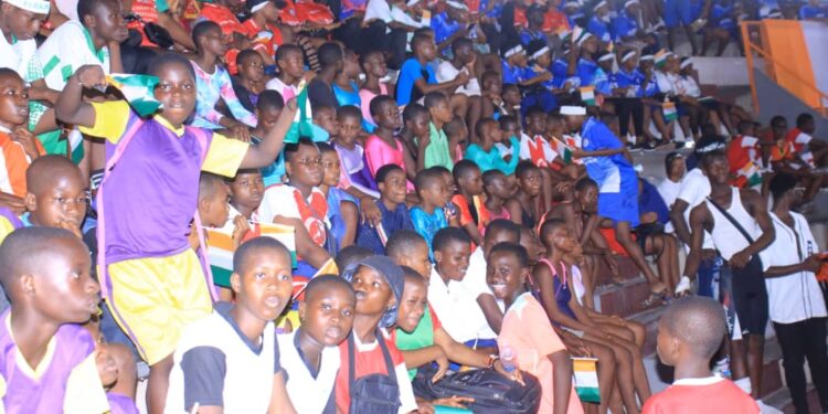 Rentrée Fédérale et journée du mérite sportif, le ministre des sports Danho Paulin Claude, honore le monde sportif, le 26 janvier au palais à Abidjan.