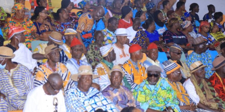 Rentrée Fédérale et journée du mérite sportif, le ministre des sports Danho Paulin Claude, honore le monde sportif, le 26 janvier au palais à Abidjan.