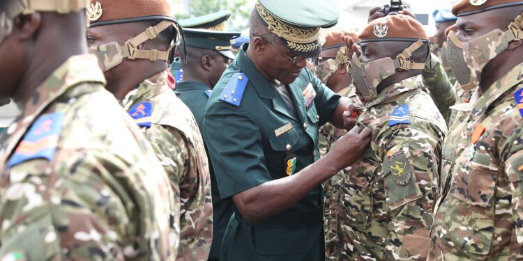 Côte d’Ivoire : 852 soldats du contingent de la minusma dont les 49 soldats libérés par Bamako distingués