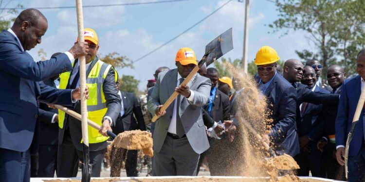 Le Vice-Président Tiémoko Meyliet KONE, en visite de travail dans la Région du Hambol du 26 au 28 janvier 2023, l’étape de Dabakala et Niakara.