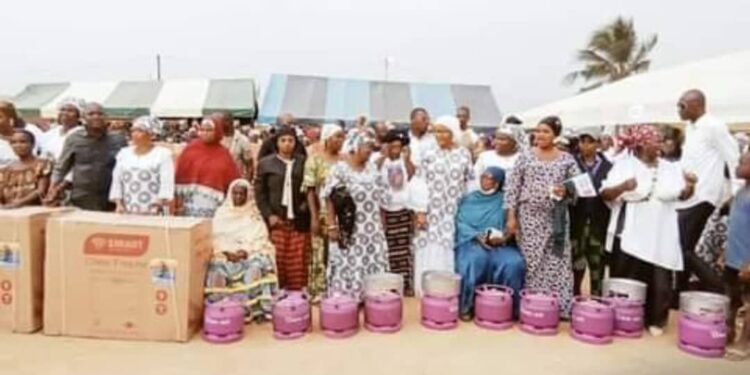 Rhdp-Anyama: les femmes font bloc autour de Fatima Bamba