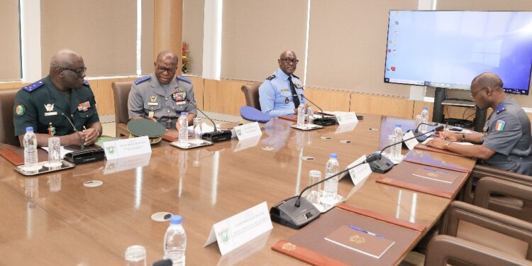 Les photos de la Réunion du Conseil National de Sécurité (CNS) présidé par SEM Alassane Ouattara,  le jeudi 12 janvier 2023, au Palais Présidentiel