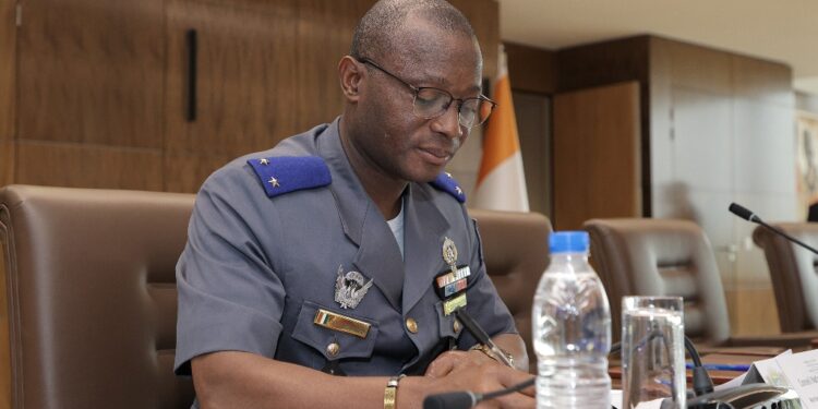 Les photos de la Réunion du Conseil National de Sécurité (CNS) présidé par SEM Alassane Ouattara,  le jeudi 12 janvier 2023, au Palais Présidentiel