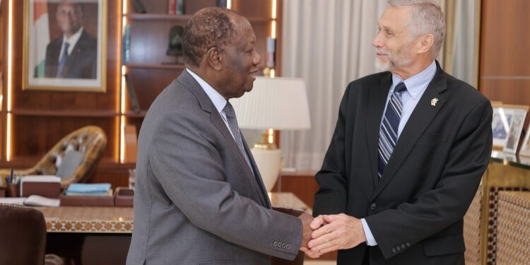 Le président Alassane Ouattara, a eu un entretien avec l’ambassadeur des USA le 31 janvier au palais présidentiel à Abidjan.