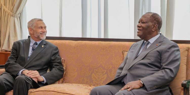 Le président Alassane Ouattara, a eu un entretien avec l’ambassadeur des USA le 31 janvier au palais présidentiel à Abidjan.