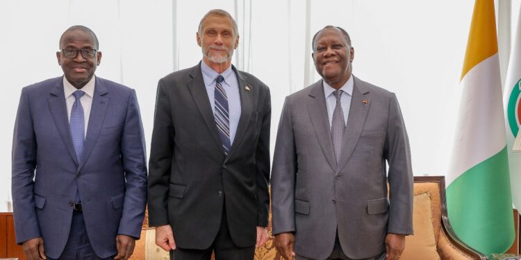 Le président Alassane Ouattara, a eu un entretien avec l’ambassadeur des USA le 31 janvier au palais présidentiel à Abidjan.