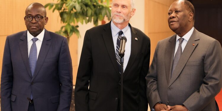 Le président Alassane Ouattara, a eu un entretien avec l’ambassadeur des USA le 31 janvier au palais présidentiel à Abidjan.