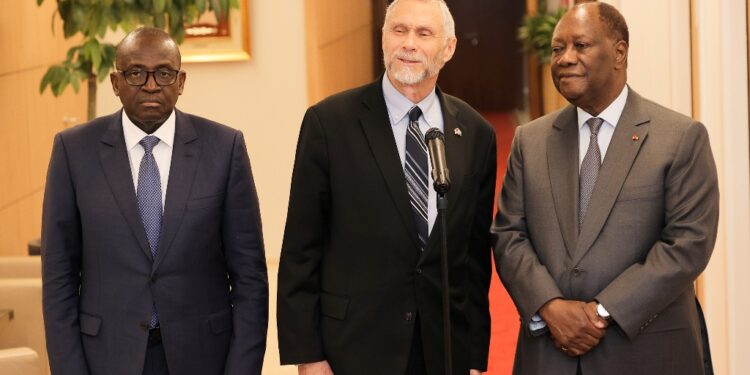 Le président Alassane Ouattara, a eu un entretien avec l’ambassadeur des USA le 31 janvier au palais présidentiel à Abidjan.